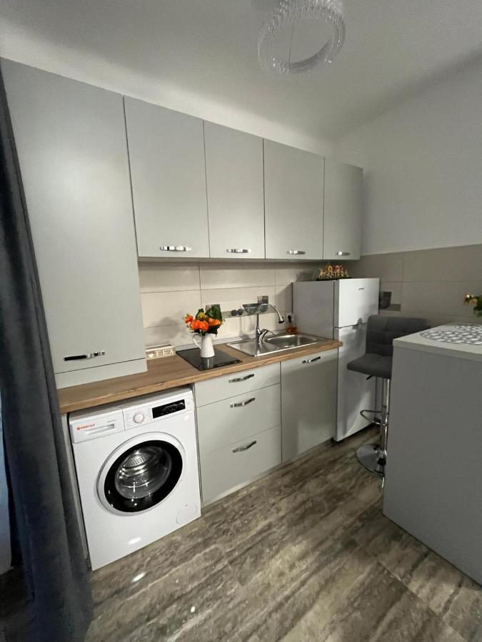 Central Studio Apartment *